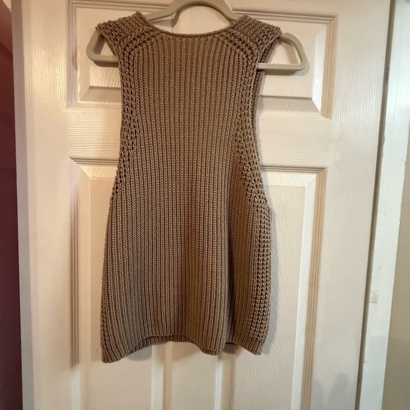Vince Brown Ribbed Sleeveless Sweater - Picture 4 of 4